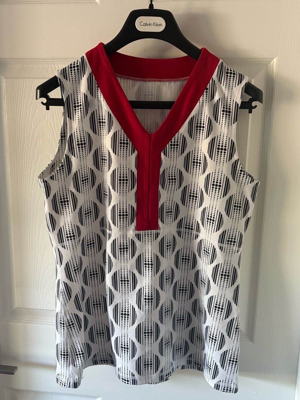 Lululemon athletica white and black geometric print sleeveless tank top Size L